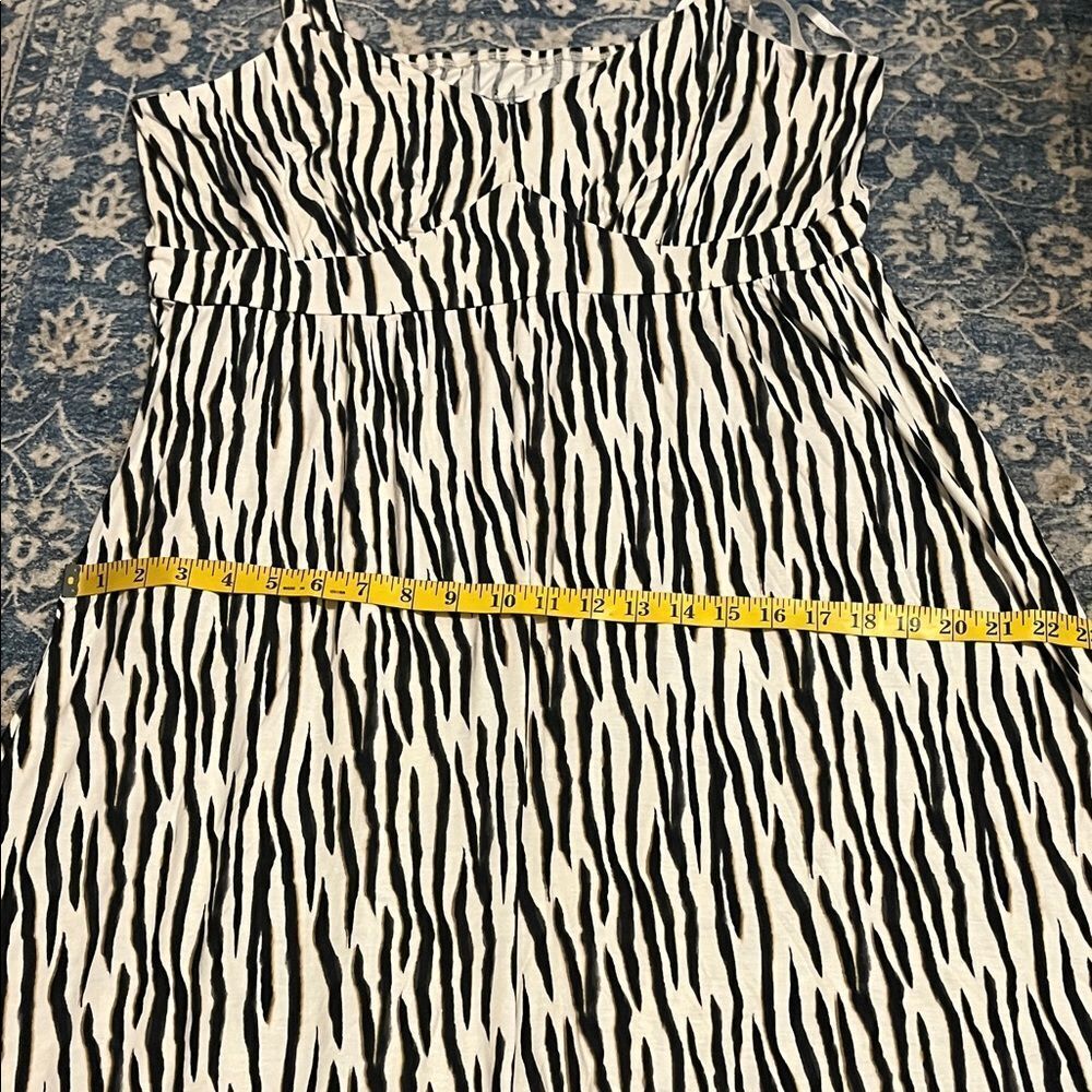 Torrid Black White Supersoft V-Neck Tiered Sleeveless Maxi Dress Event Party - Picture 12 of 14